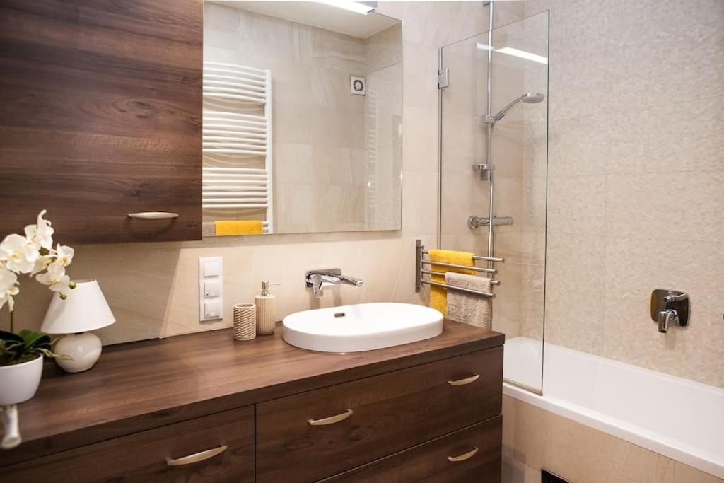 Liszt Apartman Ráb Exteriér fotografie